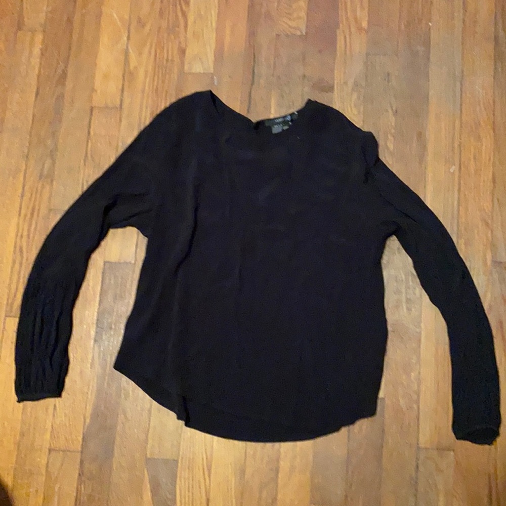 Thin women’s causal top